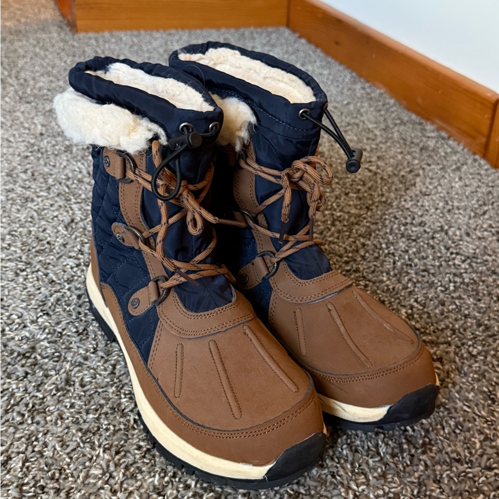 Bearpaw Insulated Winter Boots - Size 10